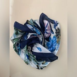 Vince Camuto Large Square Scarves